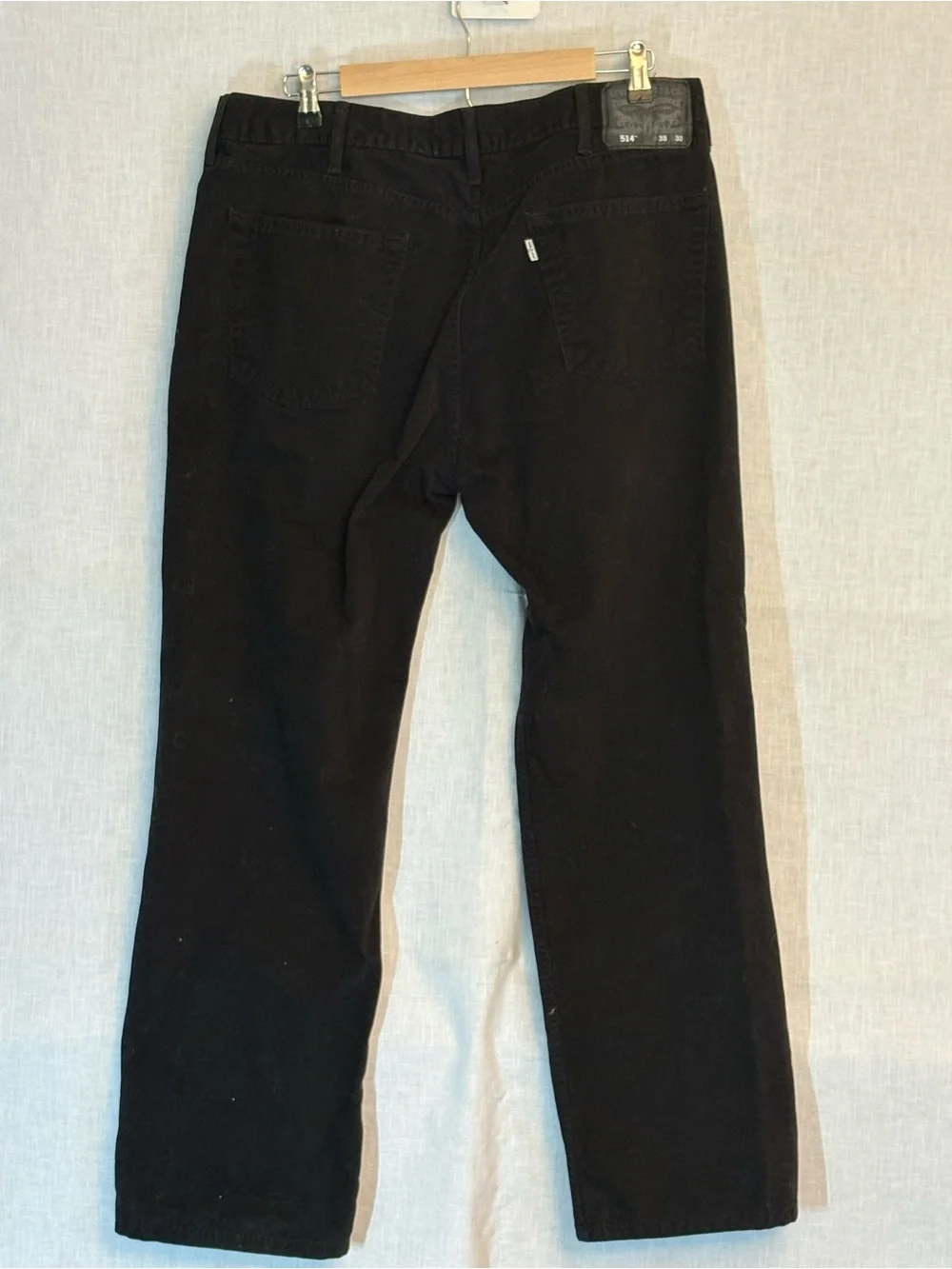 LEVI'S 514 BLACK STRAIGHT LEG JEANS 38x30. EUC